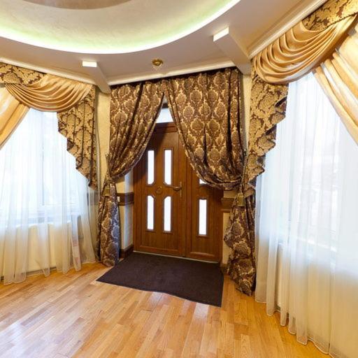 Charda Hotel Užhorod Esterno foto